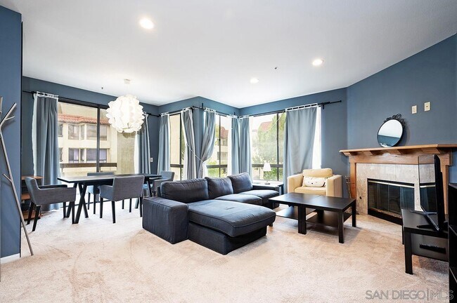 Foto del edificio - 5895 Friars Rd