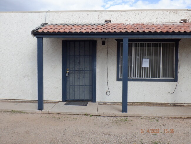 Building Photo - 1535 E 29th Ave