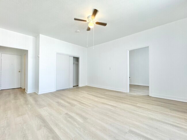 Foto del edificio - 1200 S Hoover St