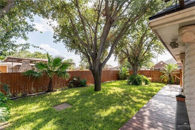 Building Photo - 7831 Wagon Trail Dr