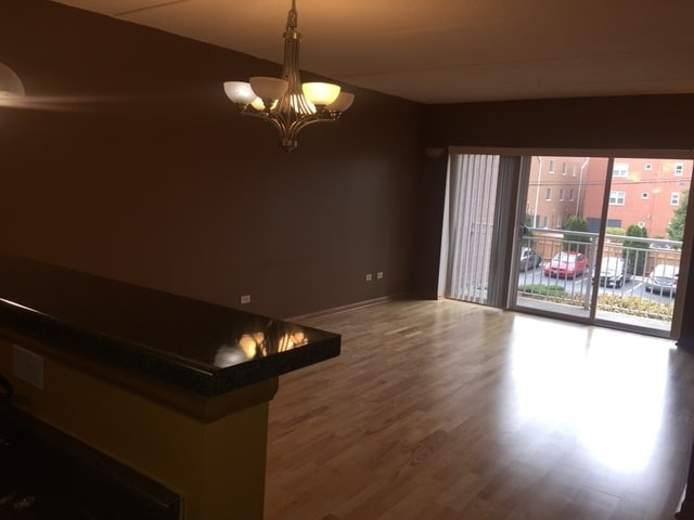 Foto del edificio - 6559 W George St