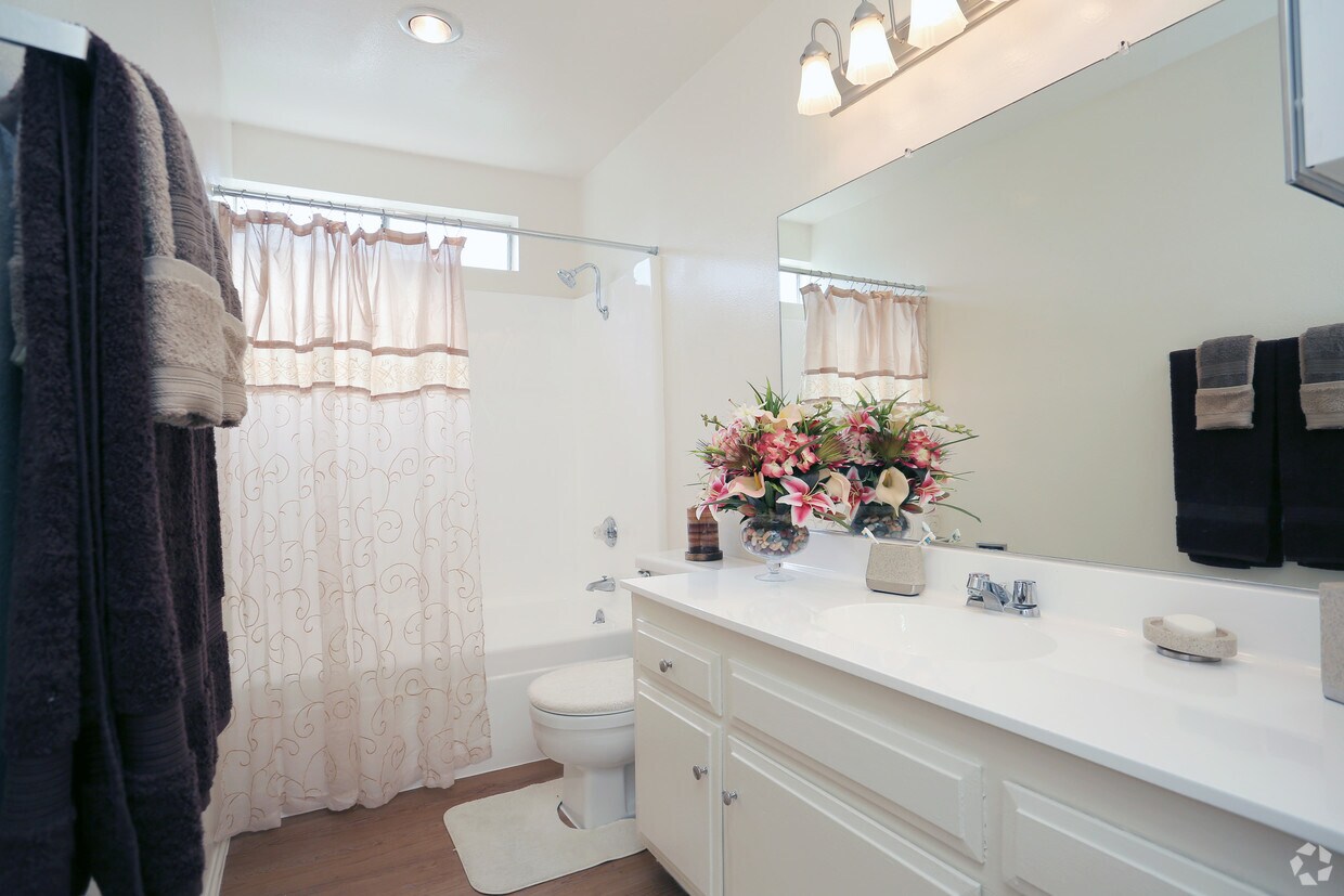 condo in west covina 2 bed 2 bath 1845 apartment in west covina 2 bed 2 bath 1790 condo in west covina 2 bed 2 bath 1845 apartment in west covina 2 bed 2 bath 1790