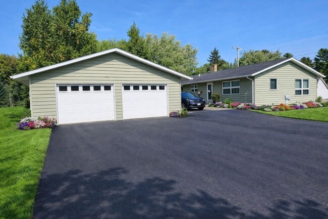 Building Photo - Click the “Apply Now” button or email wapmrentals@gmail.com for a prompt response.