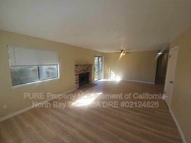 Foto del edificio - 120 Oak Manor Dr