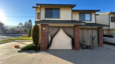 Building Photo - 685 Woodcrest Dr