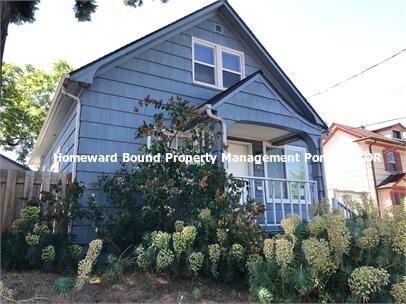 Primary Photo - 1124 NE Roselawn St