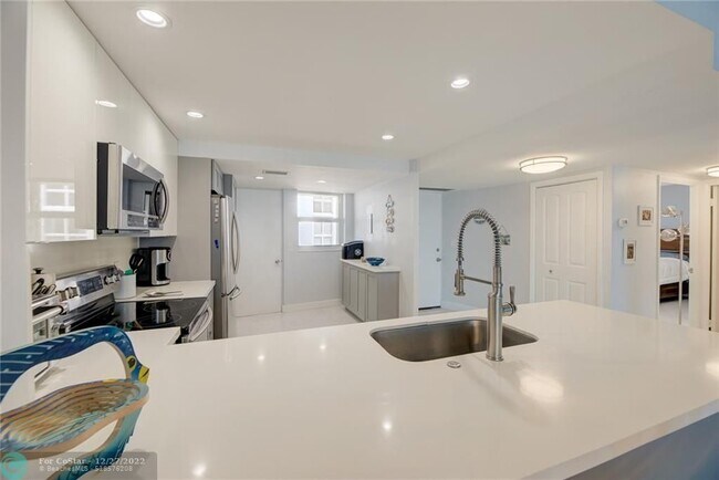 4100 Galt Ocean Dr Unit 1605 photo'