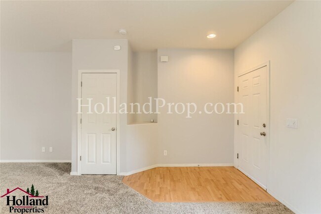 Building Photo - Lovely 3 Bedroom 2.5 Bath in Aloha
