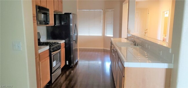 Building Photo - 700 Peachy Canyon Cir