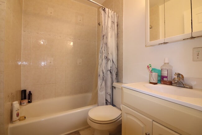 Foto del edificio - 214 Freeman St