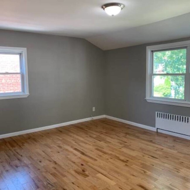 Building Photo - 209 Tibbetts Rd