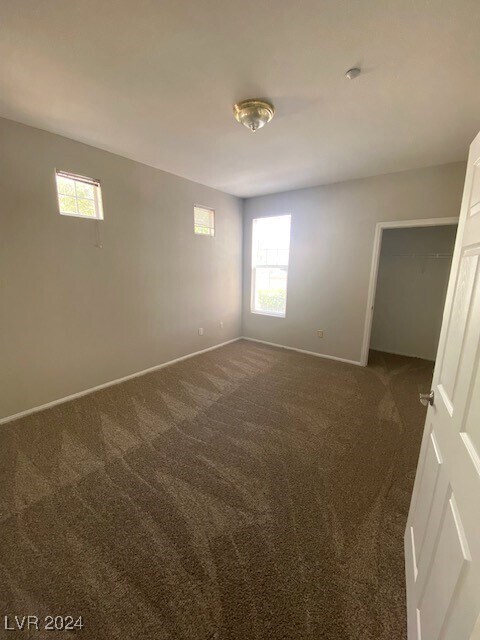 Building Photo - 5855 Valley Dr