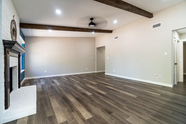 Building Photo - 8312 Roan Ln