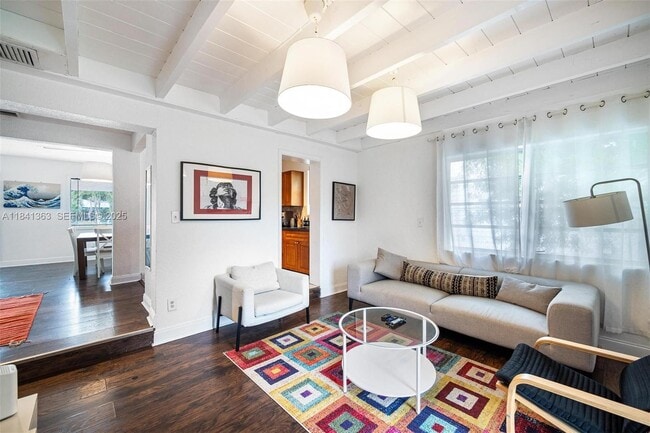 Building Photo - 243 NW 44th St