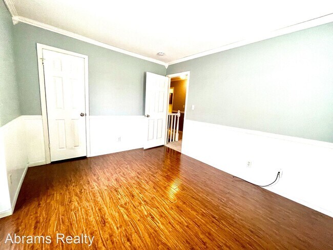 Building Photo - 3 br, 2.5 bath House - 4630 Greenlaw Drive