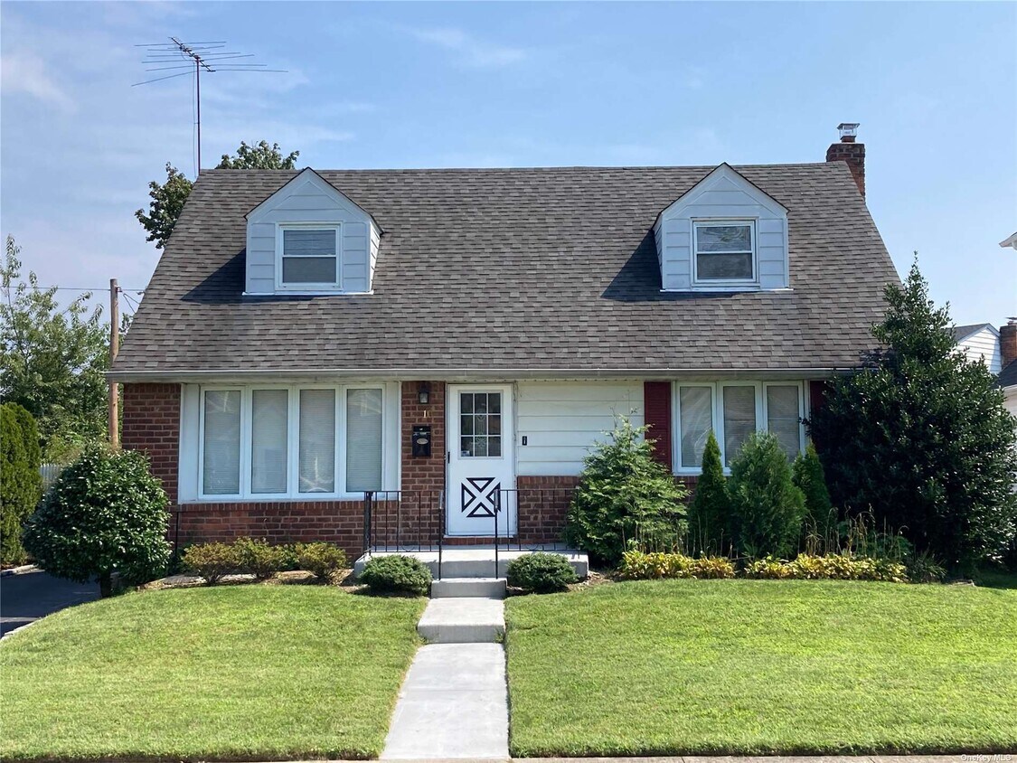 Primary Photo - 10 Joseph Rd