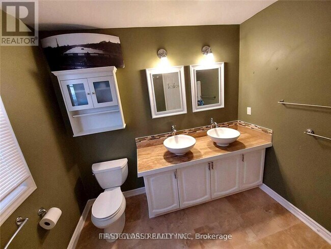 Photo du bâtiment - 880 Leslie Valley Dr