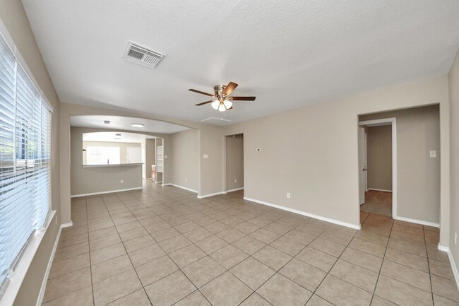 Foto del edificio - 826 Bandon Ln