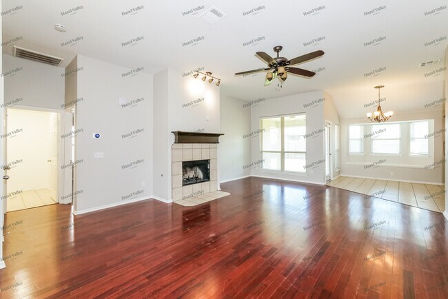 Building Photo - 2416 Beaver Bend Ln