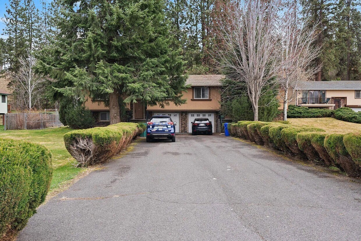 Primary Photo - 6712 E 11th Ave