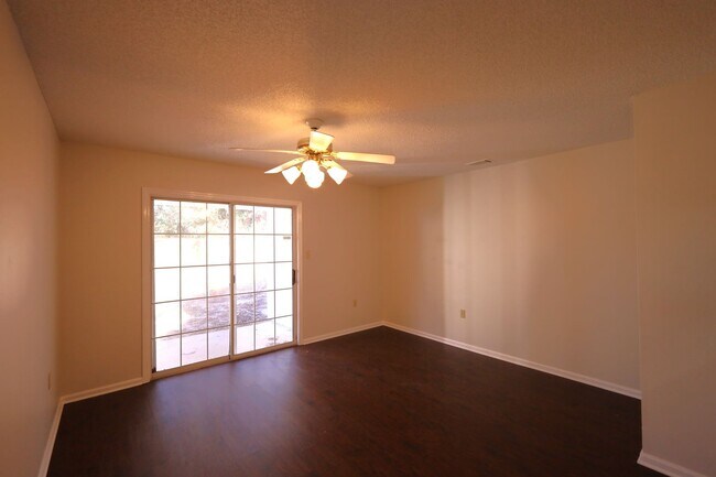 Building Photo - 3008 Will Dr