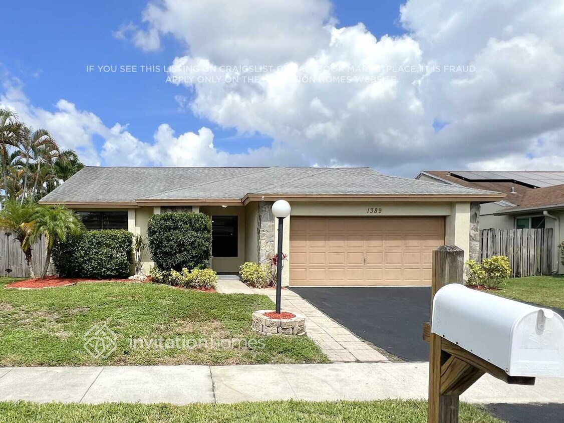 Primary Photo - 1389 SW 151st Ave