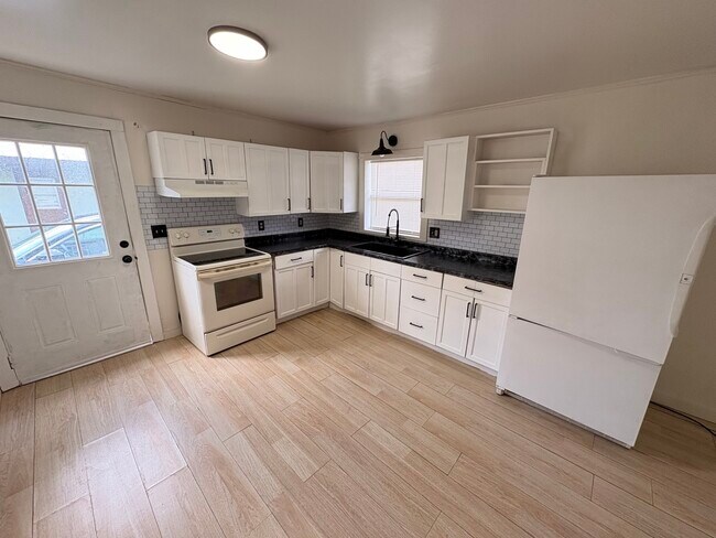 Foto del edificio - 1634 Wightman Ave