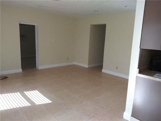 Foto del edificio - 2701 NW 21st St