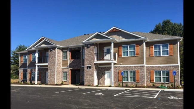 Foto del edificio - 1120 Bluegrass Rd