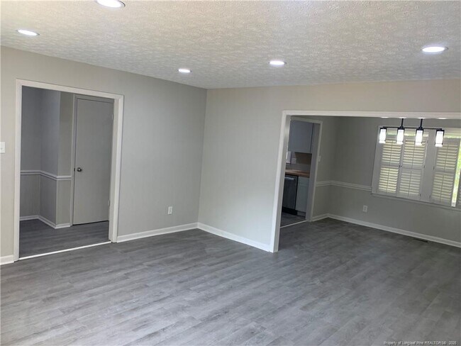 Foto del edificio - 412 Nottingham Dr