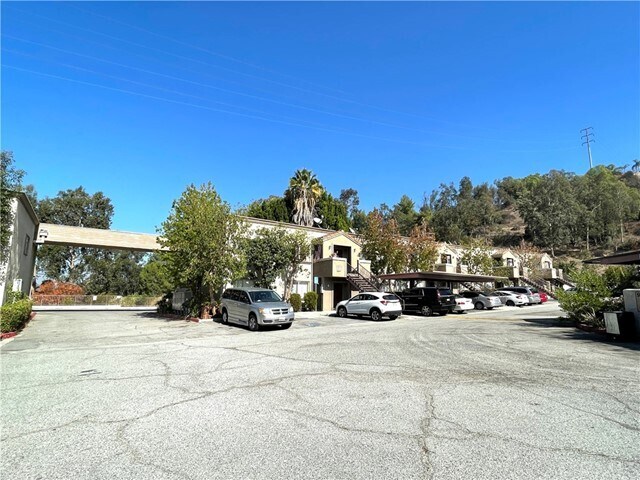 Primary Photo - 800 Grand Ave