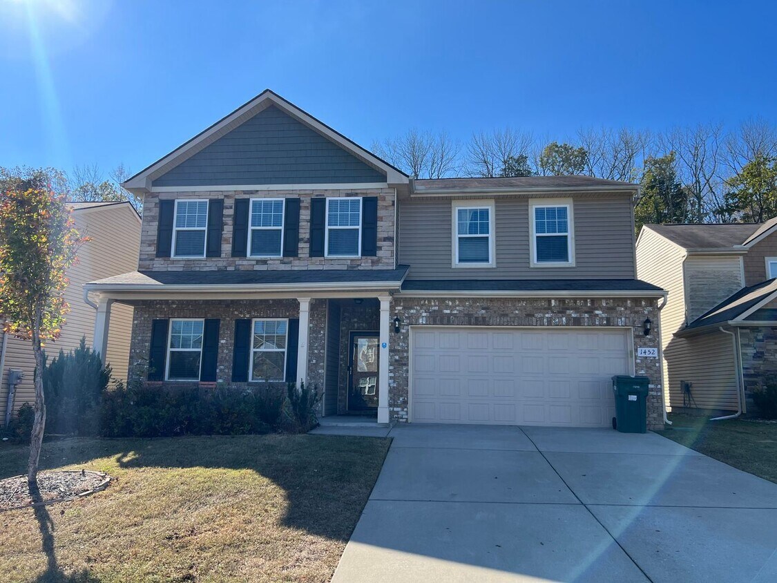 Foto principal - 4 br, 3 bath House - 1452 Old Stone Road