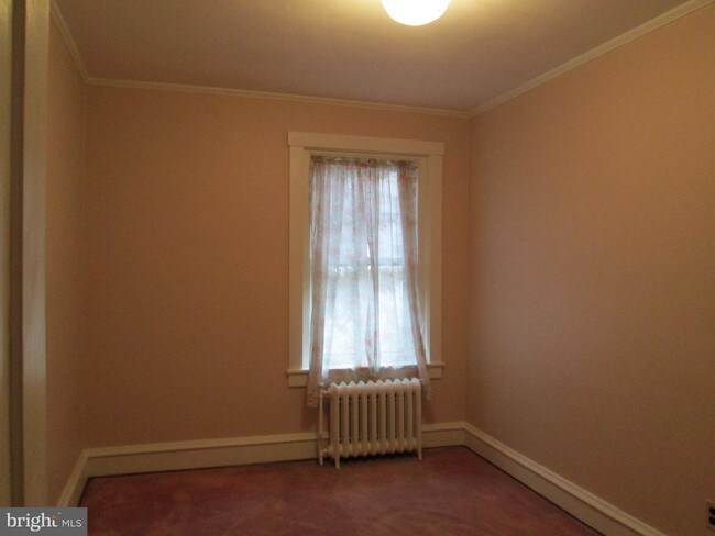 Building Photo - 107 Woodside Ave