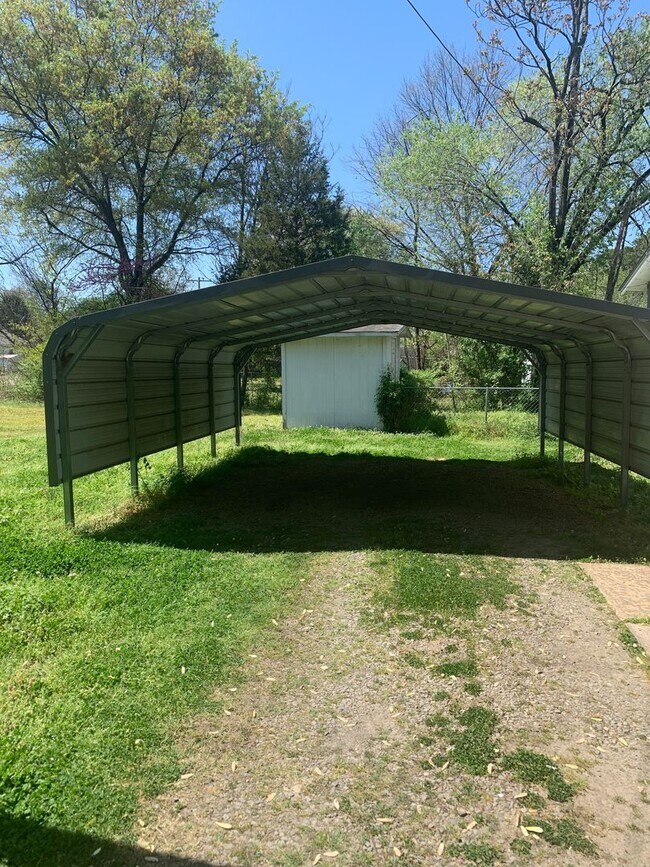 Foto del edificio - $1,200 Move in special