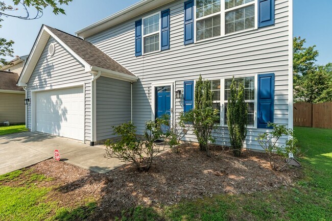 Foto del edificio - North East Single Family Home: Available Now