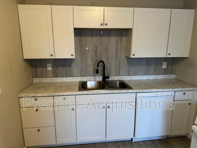 Building Photo - 478 Dulaney Ave