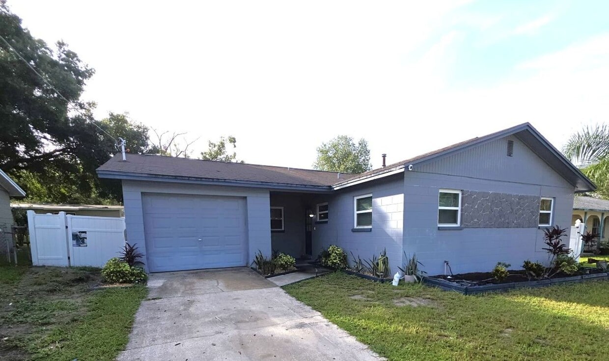 Primary Photo - Temple Terrace Hideaway