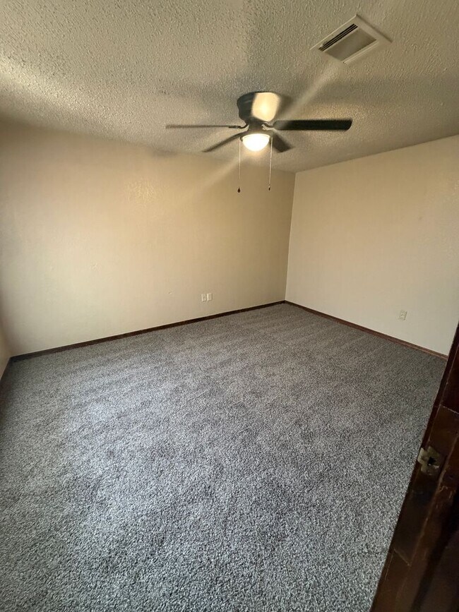 Foto del edificio - Charming 2 Bed, 2 Bath Home Near OCCC!