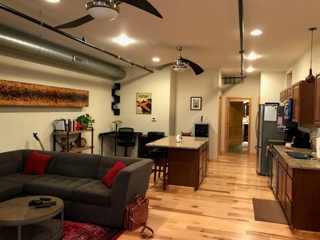 Photo - 709 Penn Ave Apartments