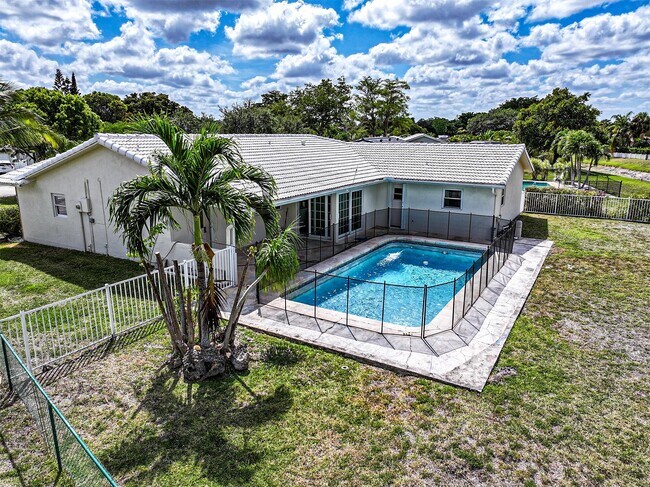Foto del edificio - 1329 NW 84th Dr