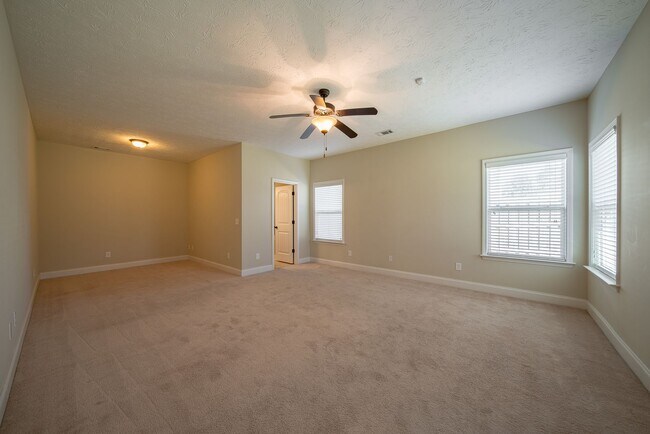 Building Photo - 1220 Cottage Pointe Ct