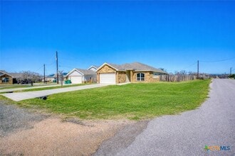 Building Photo - 1516 Stonecrest Dr
