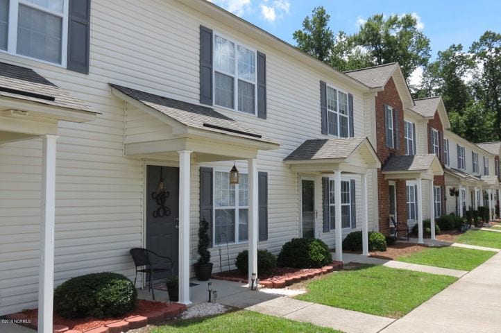 Foto principal - 4242 Dudleys Grant Dr