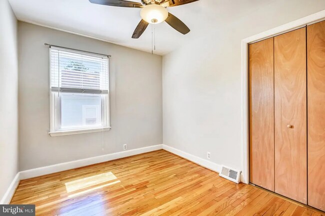 Foto del edificio - 8214 West End Dr