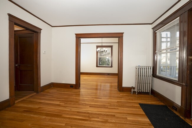 Building Photo - 72 Merrymount Rd