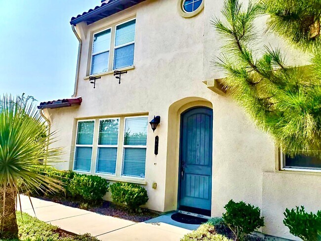 Building Photo - 1610 Phoenix Ct