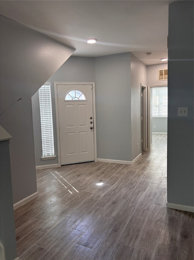 Building Photo - 6410 Waldron Dr