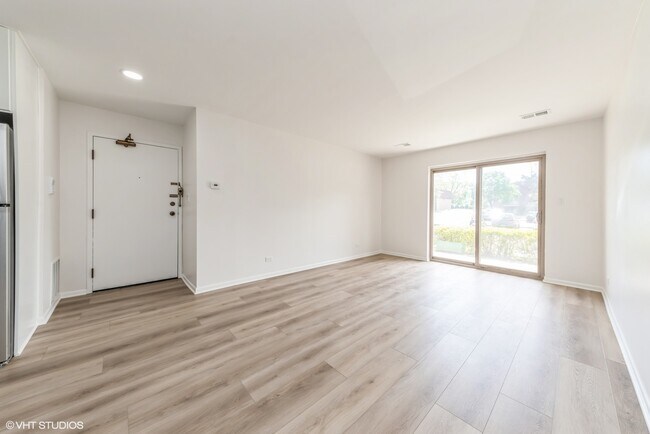 Foto del edificio - 701 W Central Rd