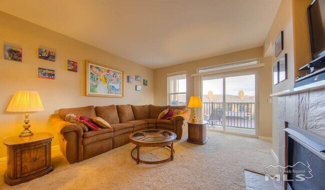 Building Photo - 4884 Bougainvillea Dr