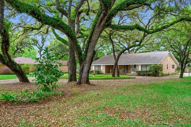 Foto del edificio - 103 Memorial Ln